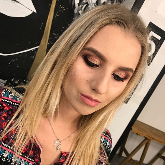 Макияж: Makeup 